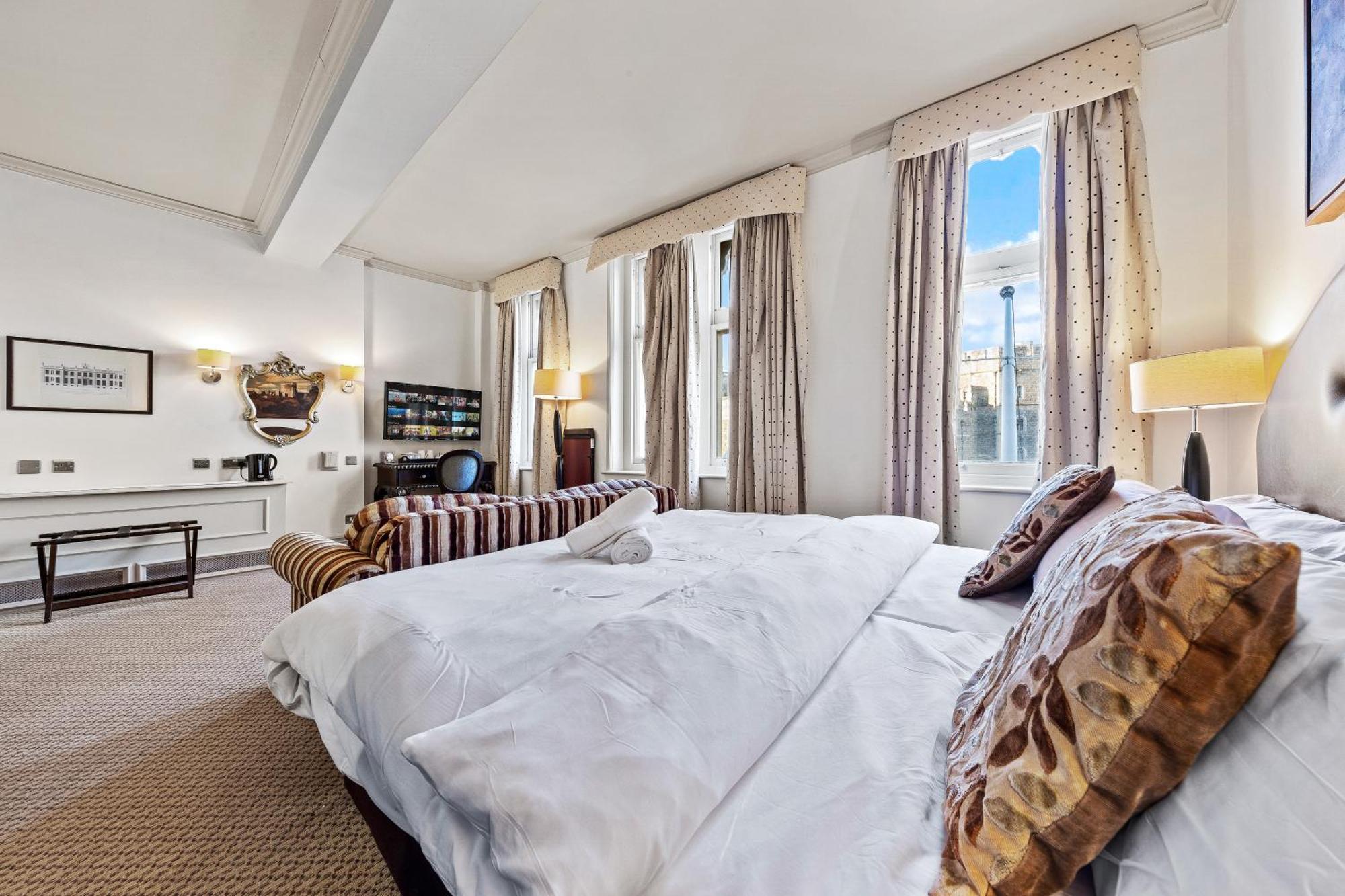 Harte & Garter Apartment วินด์เซอร์ ภายนอก รูปภาพ