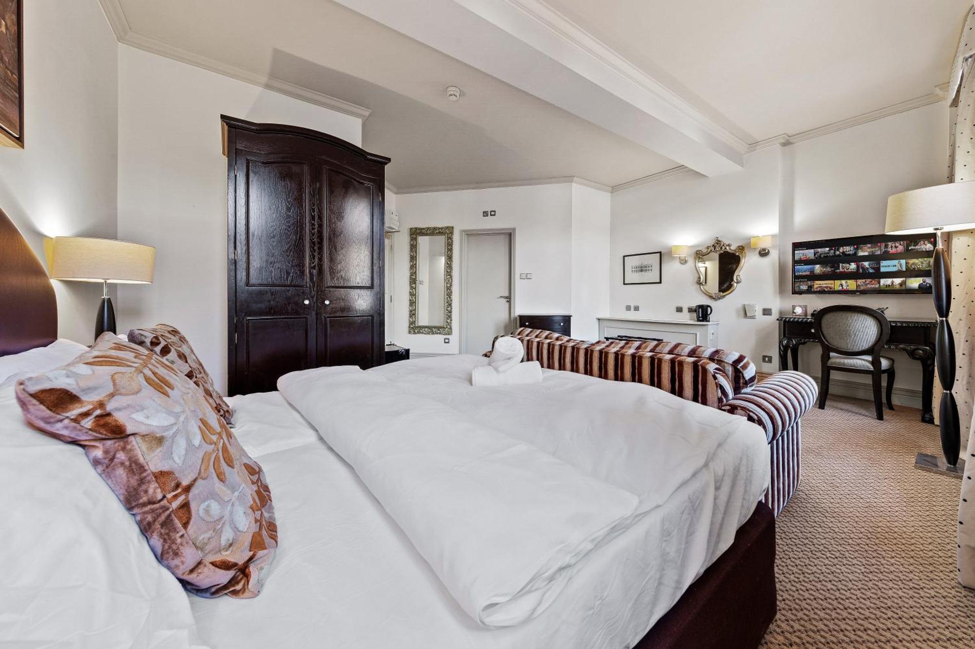 Harte & Garter Apartment วินด์เซอร์ ภายนอก รูปภาพ