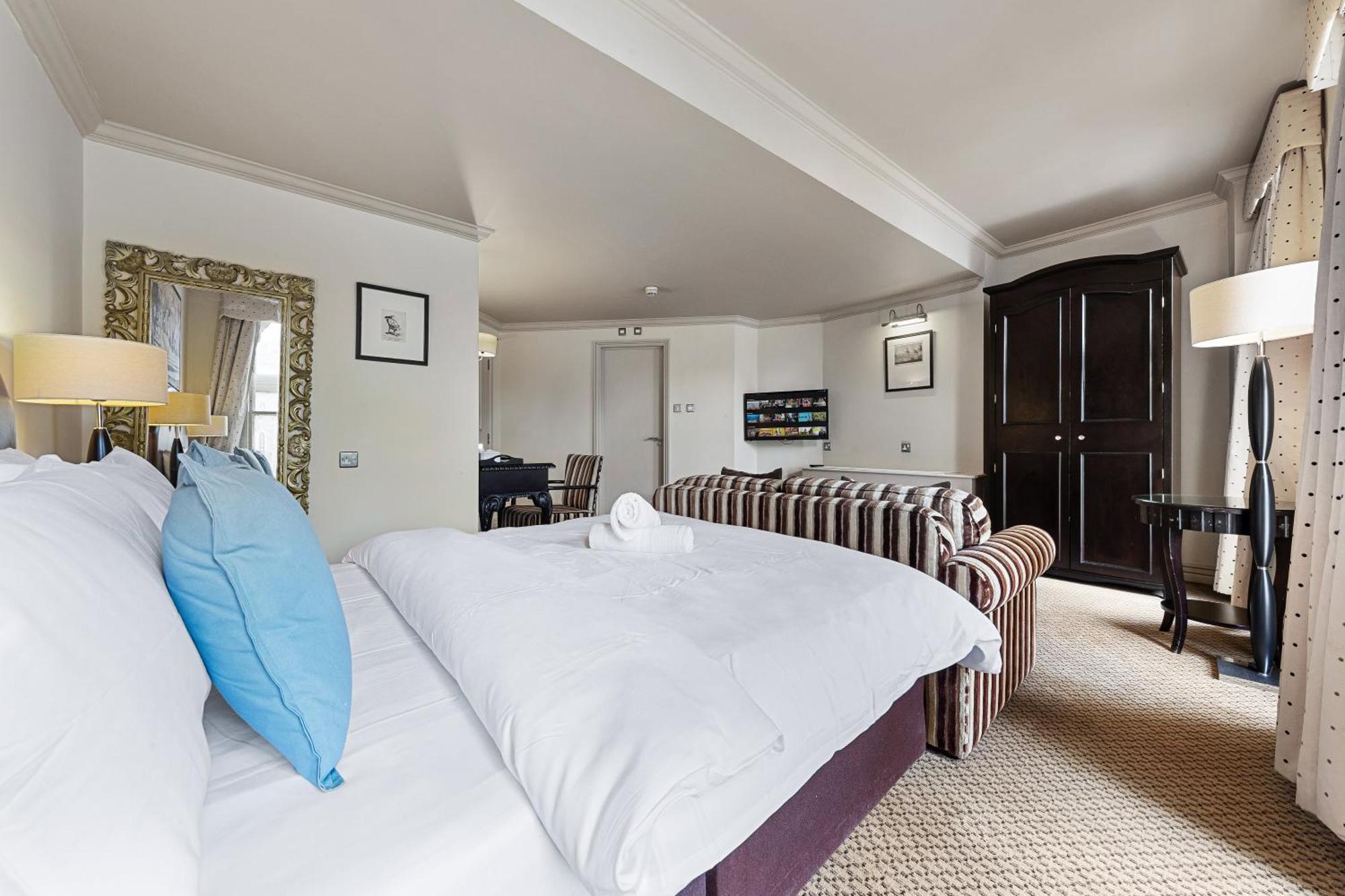 Harte & Garter Apartment วินด์เซอร์ ภายนอก รูปภาพ
