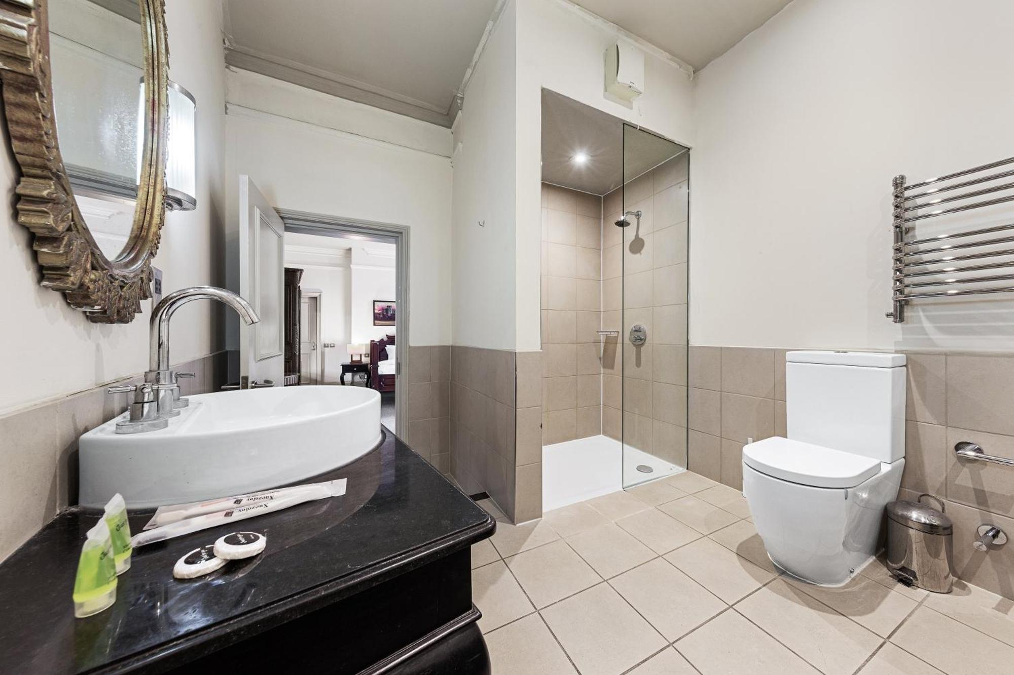 Harte & Garter Apartment วินด์เซอร์ ภายนอก รูปภาพ